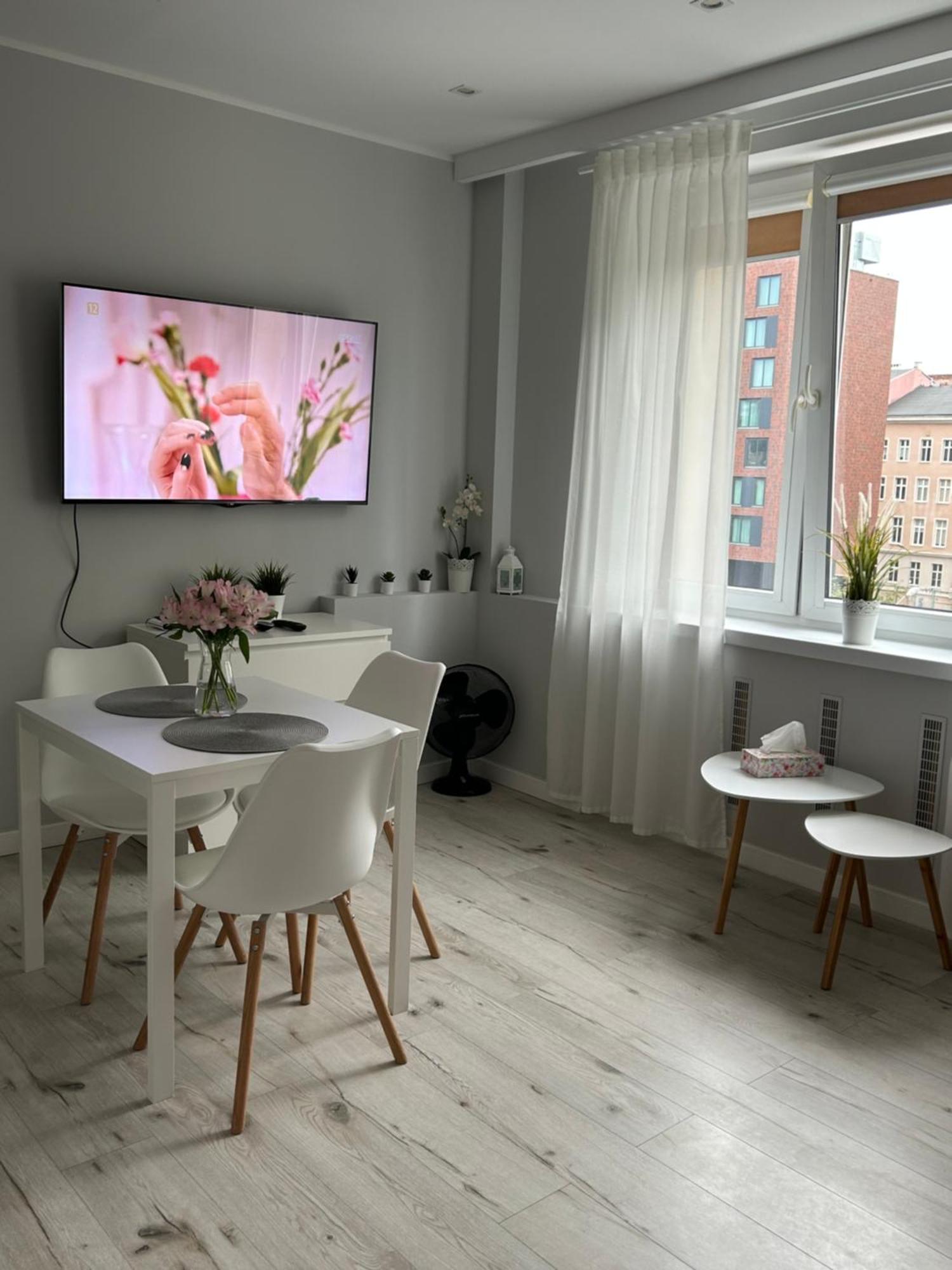Apartament Na Dworcowej Centrum Parking Gratis Breslavia Esterno foto